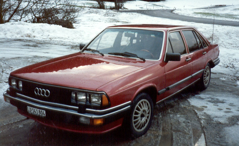 Audi 200: 9 фото