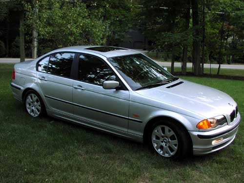 BMW 323i: 3 фото