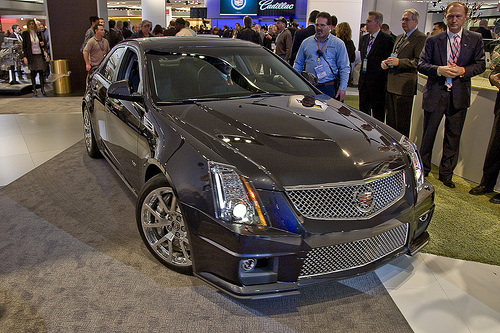 Cadillac CTS-V: 8 фото