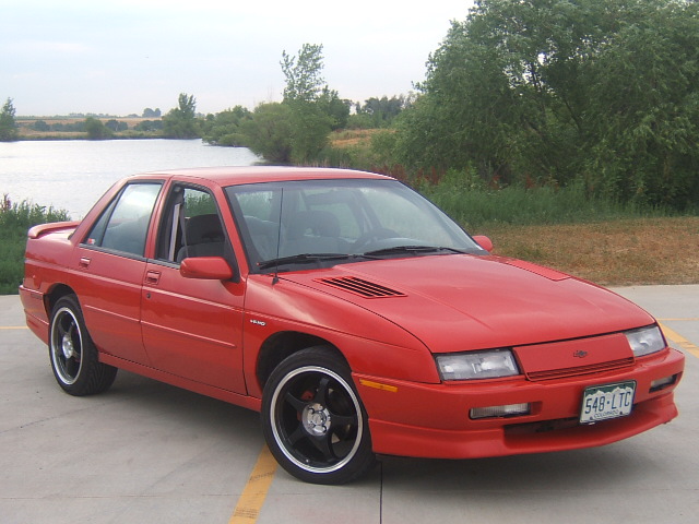 Chevrolet Corsica: 3 фото