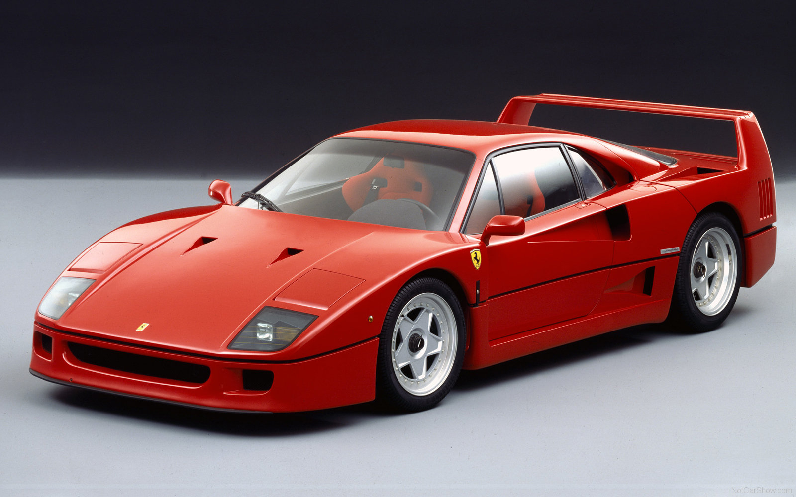 Ferrari F40: 12 фото