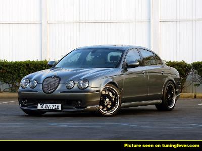 Jaguar S-Type R: 11 фото