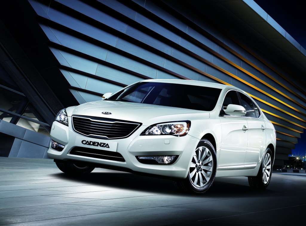 Kia Cadenza: 4 фото