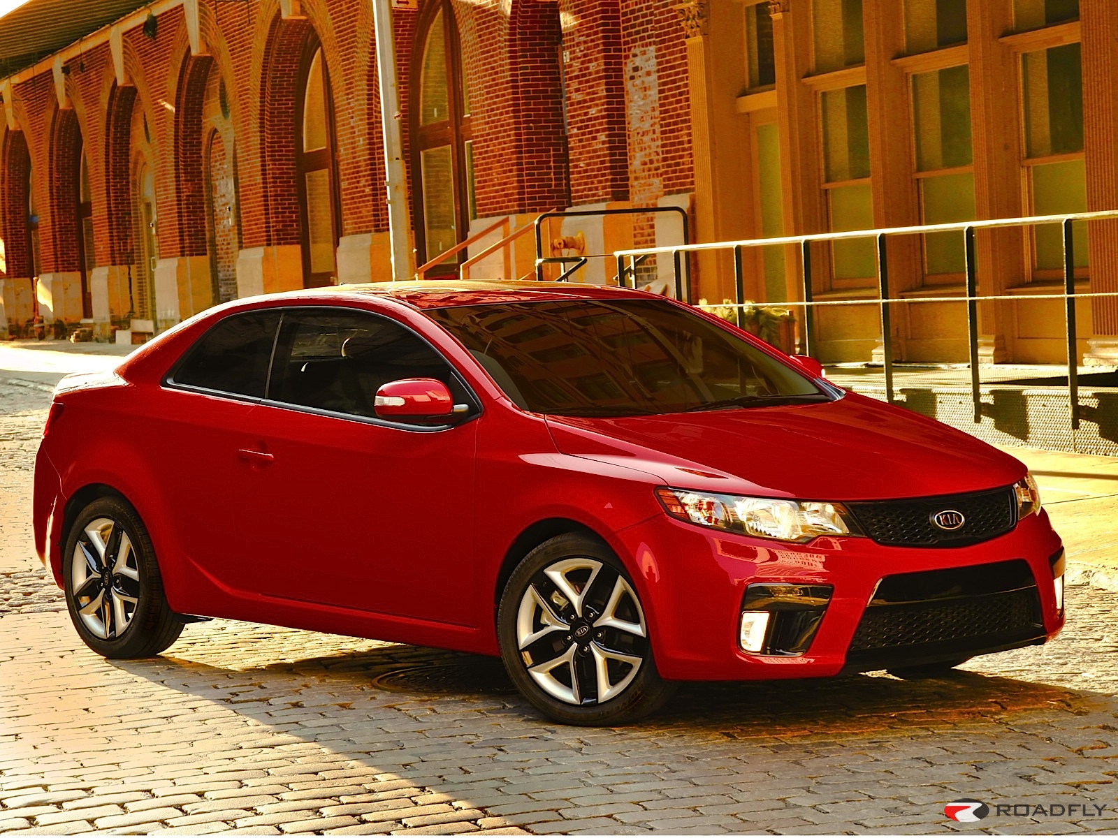 Kia Forte Koup: 7 фото