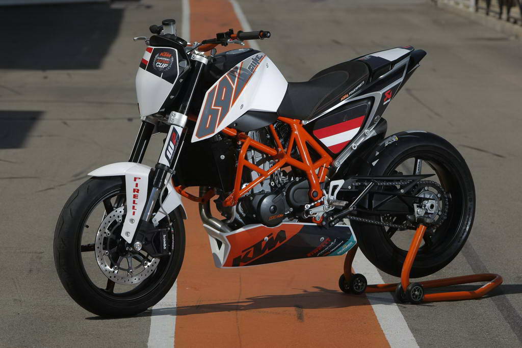 KTM 690 Duke: 12 фото