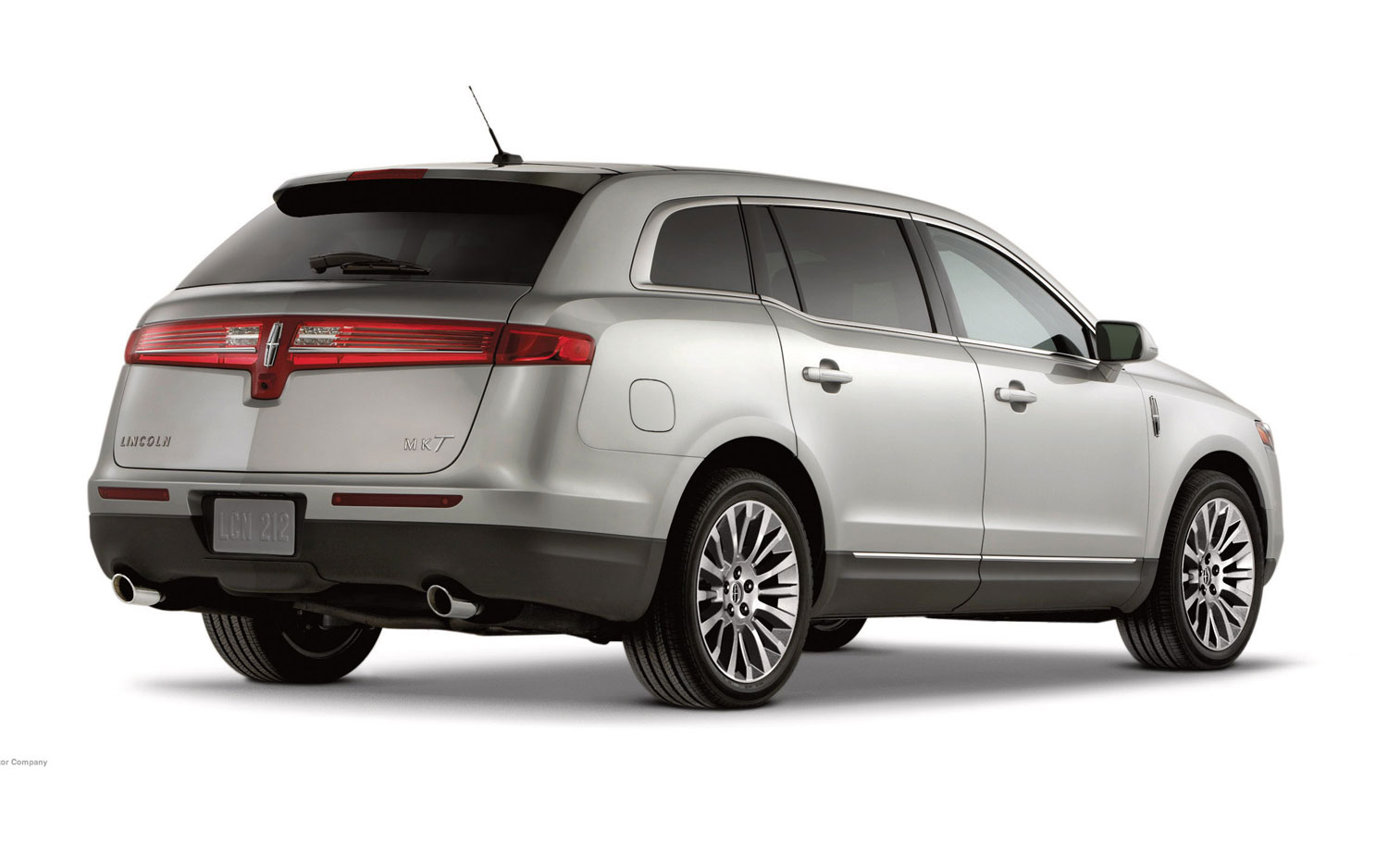 Lincoln MKT: 12 фото