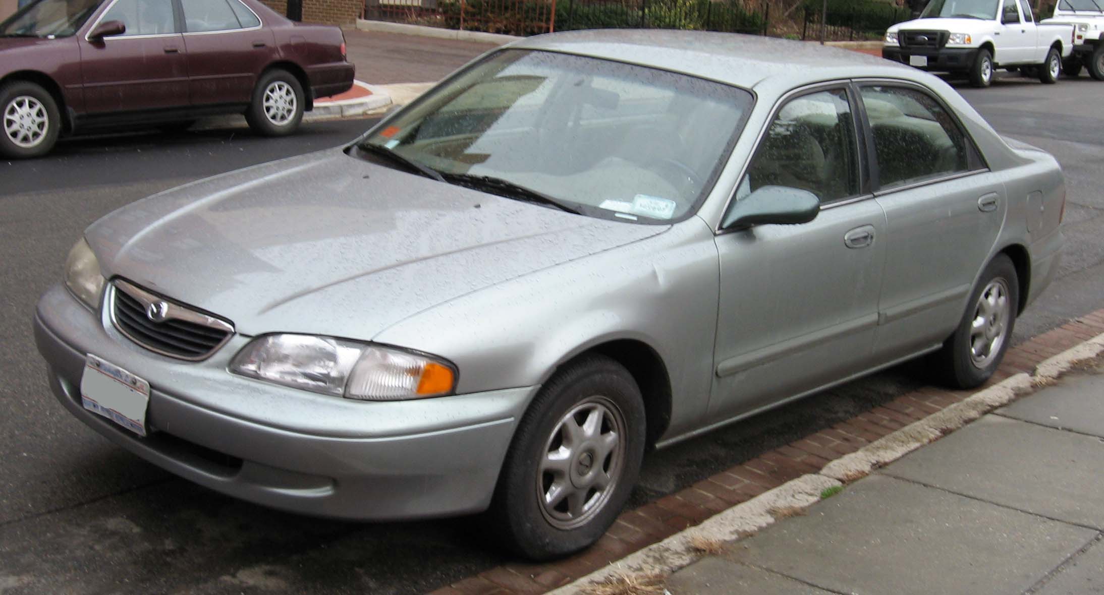 Mazda 626: 7 фото