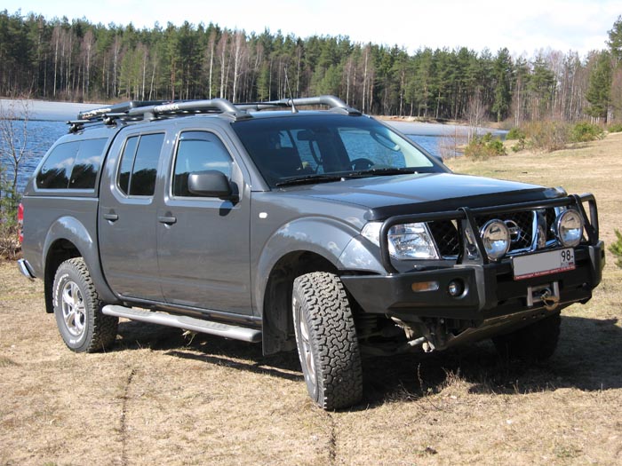 Nissan Navara: 12 фото