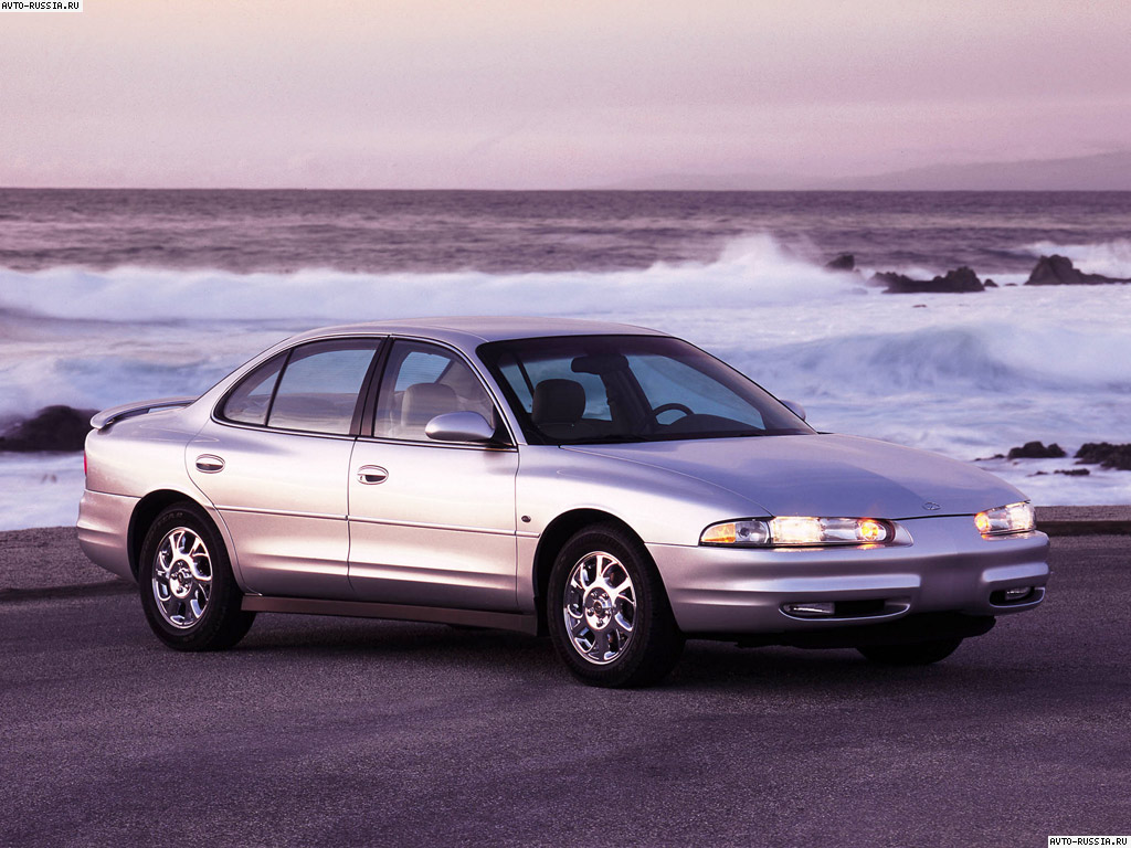 Oldsmobile Intrigue: 10 фото