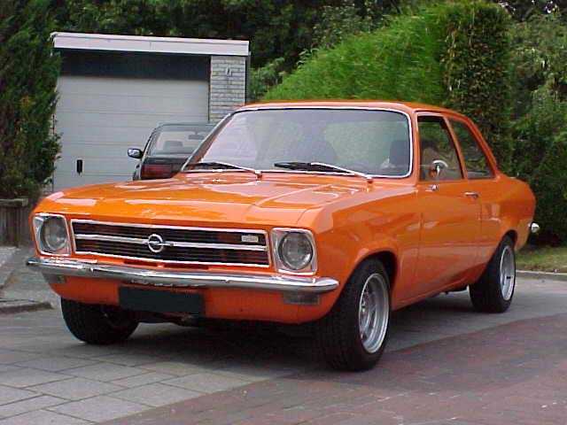 Opel Ascona: 2 фото