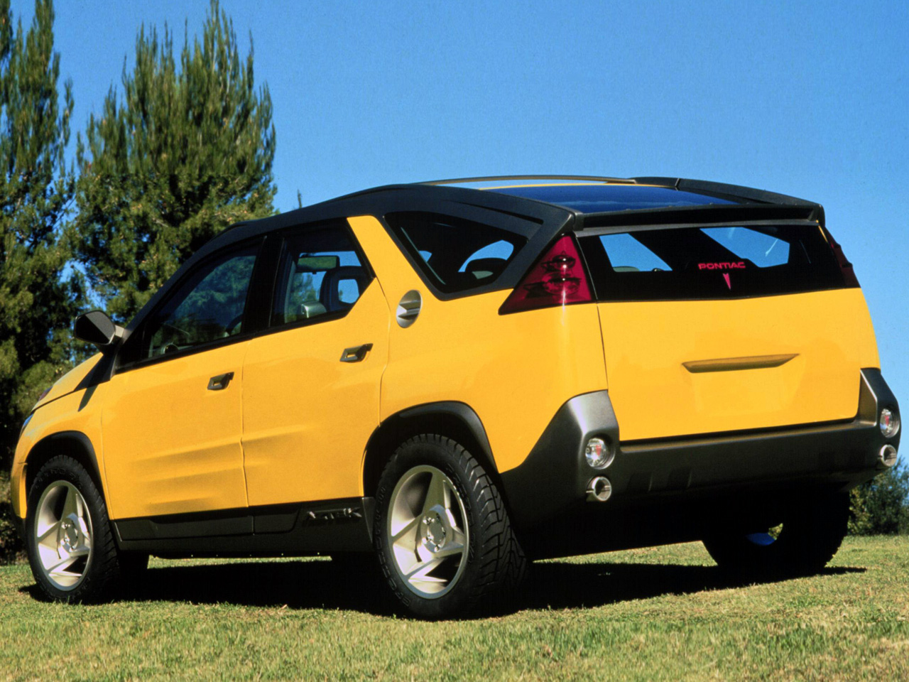 Pontiac Aztek: 8 фото