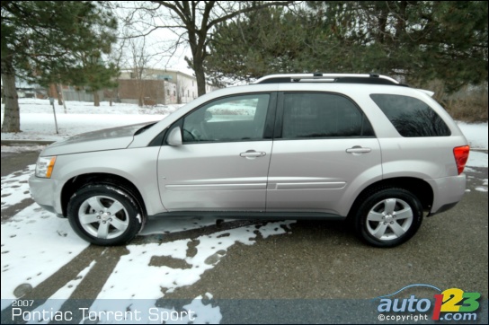 Pontiac Torrent: 7 фото