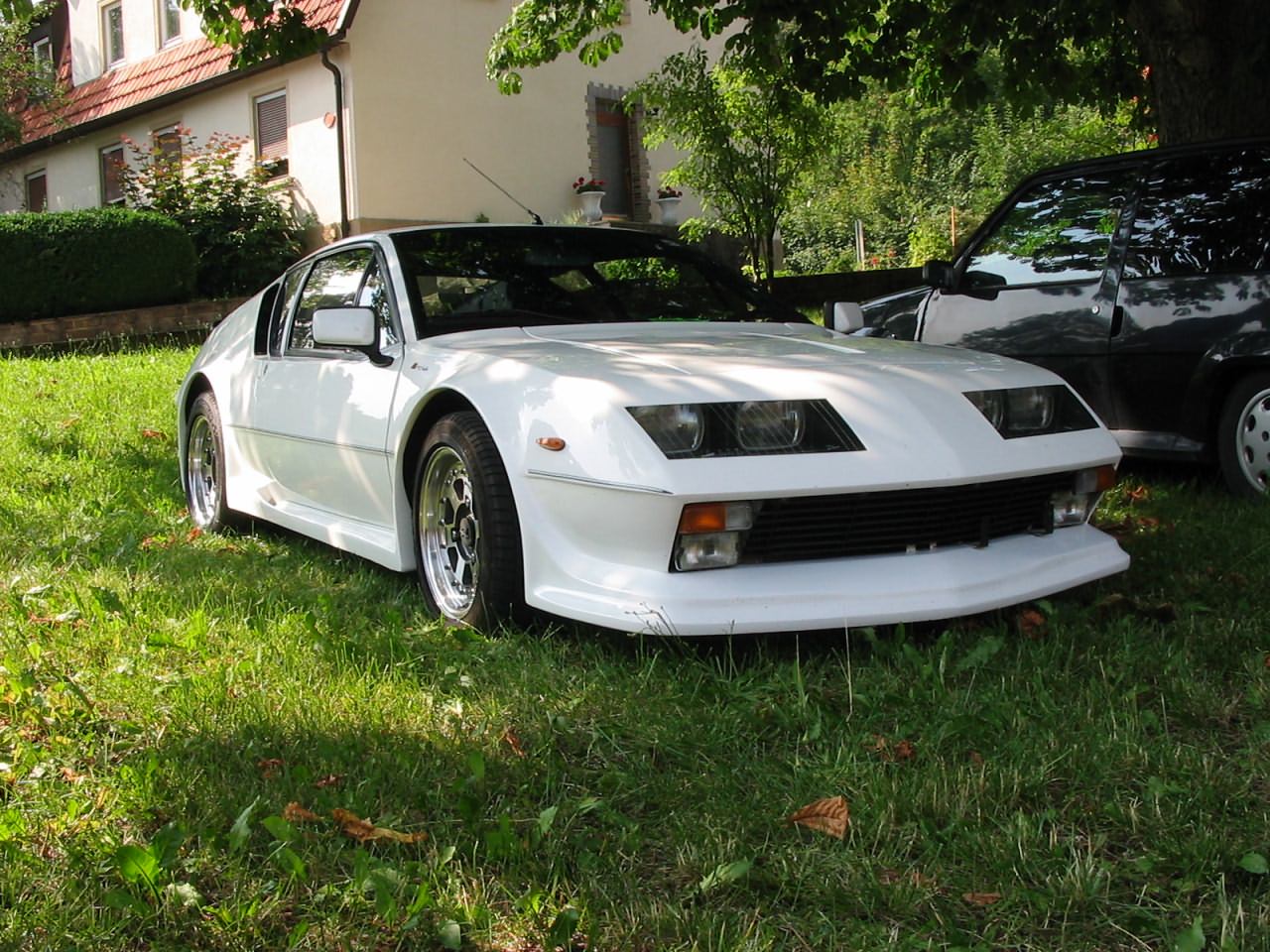 Renault Alpine A310: 2 фото