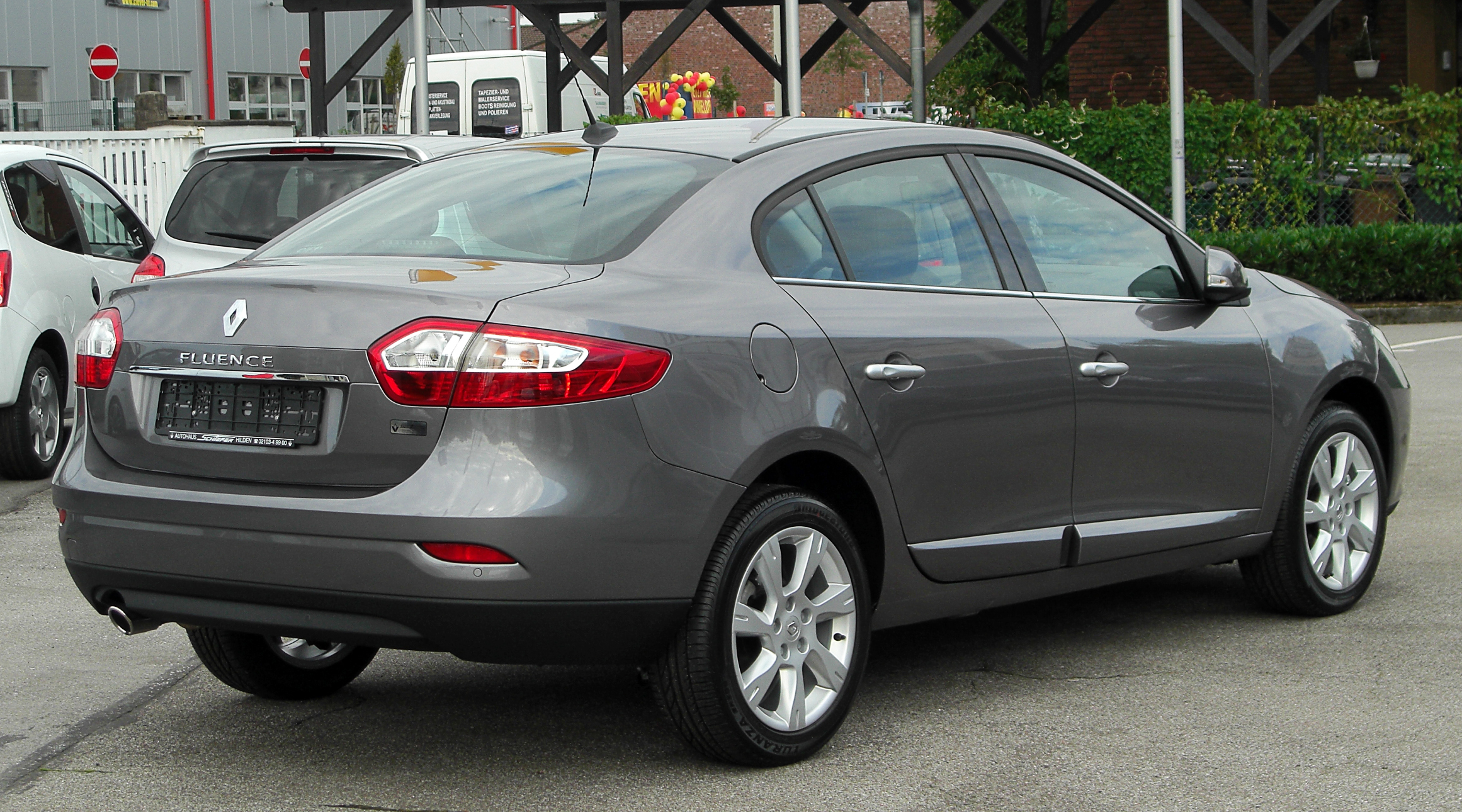 Renault Fluence: 8 фото