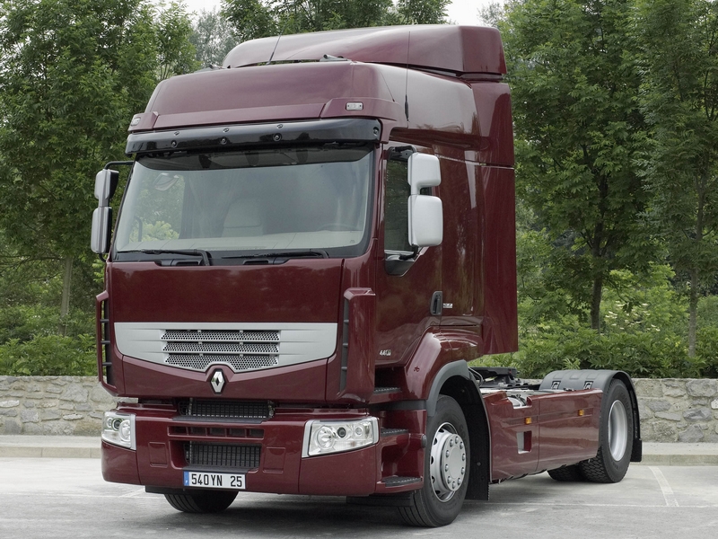 Renault Premium: 3 фото