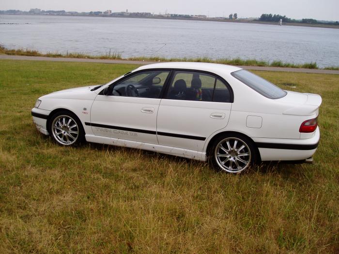 Toyota Carina E: 1 фото