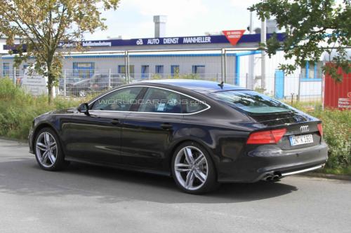 Audi S7: 8 фото