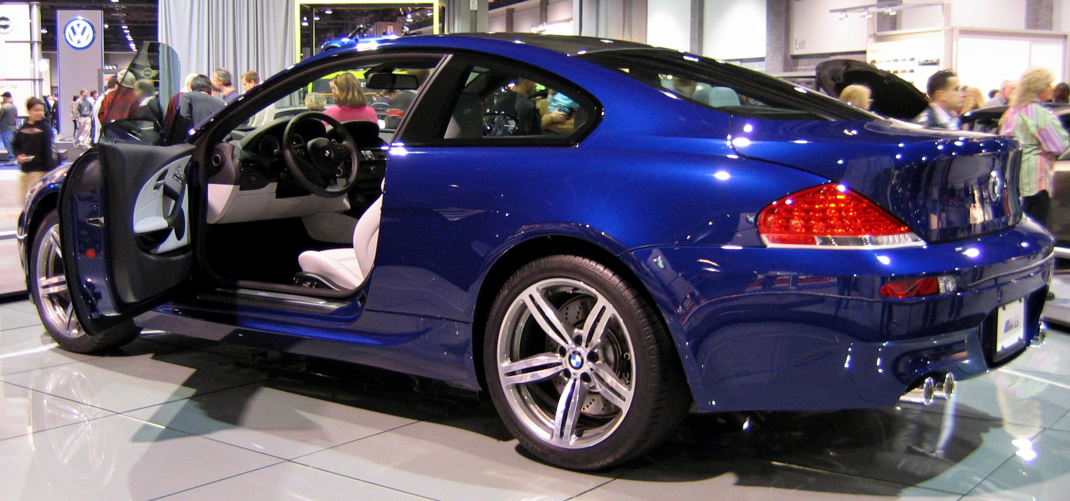 BMW M6 Coupe: 10 фото