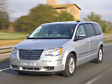 Chrysler Grand Voyager: 10 фото