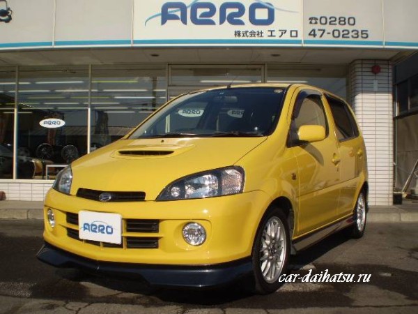 Daihatsu YRV: 9 фото