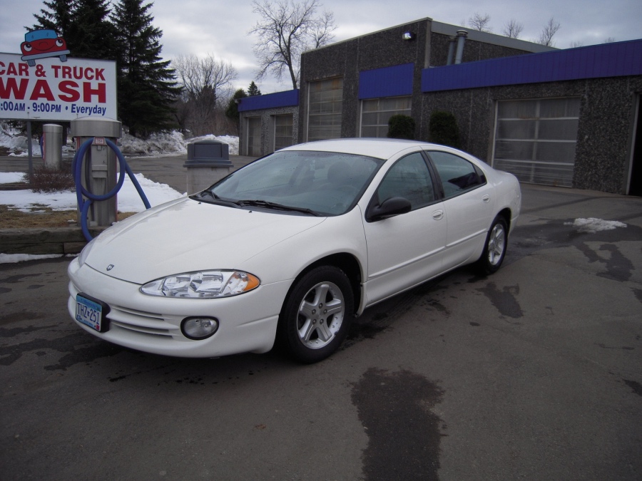 Dodge Intrepid II: 10 фото