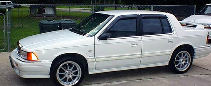 Dodge Spirit: 9 фото