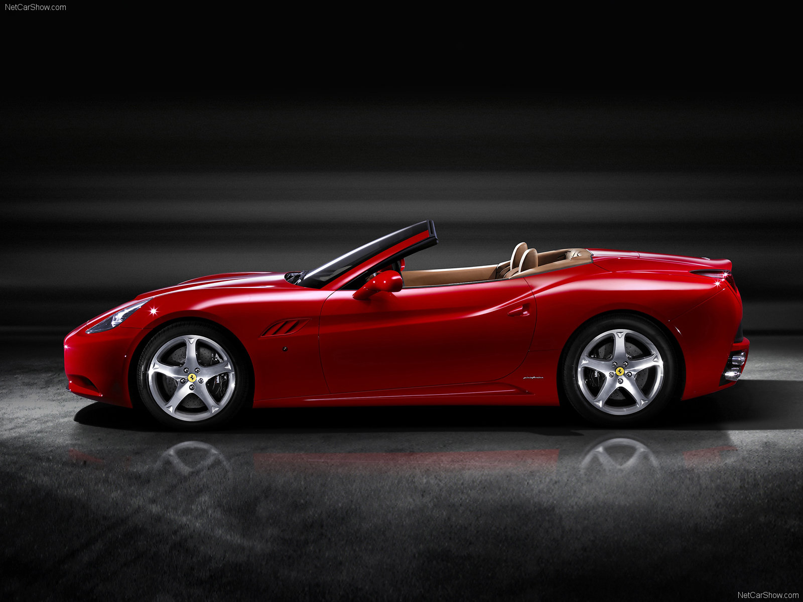 Ferrari California: 4 фото