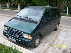 Ford Aerostar: 9 фото