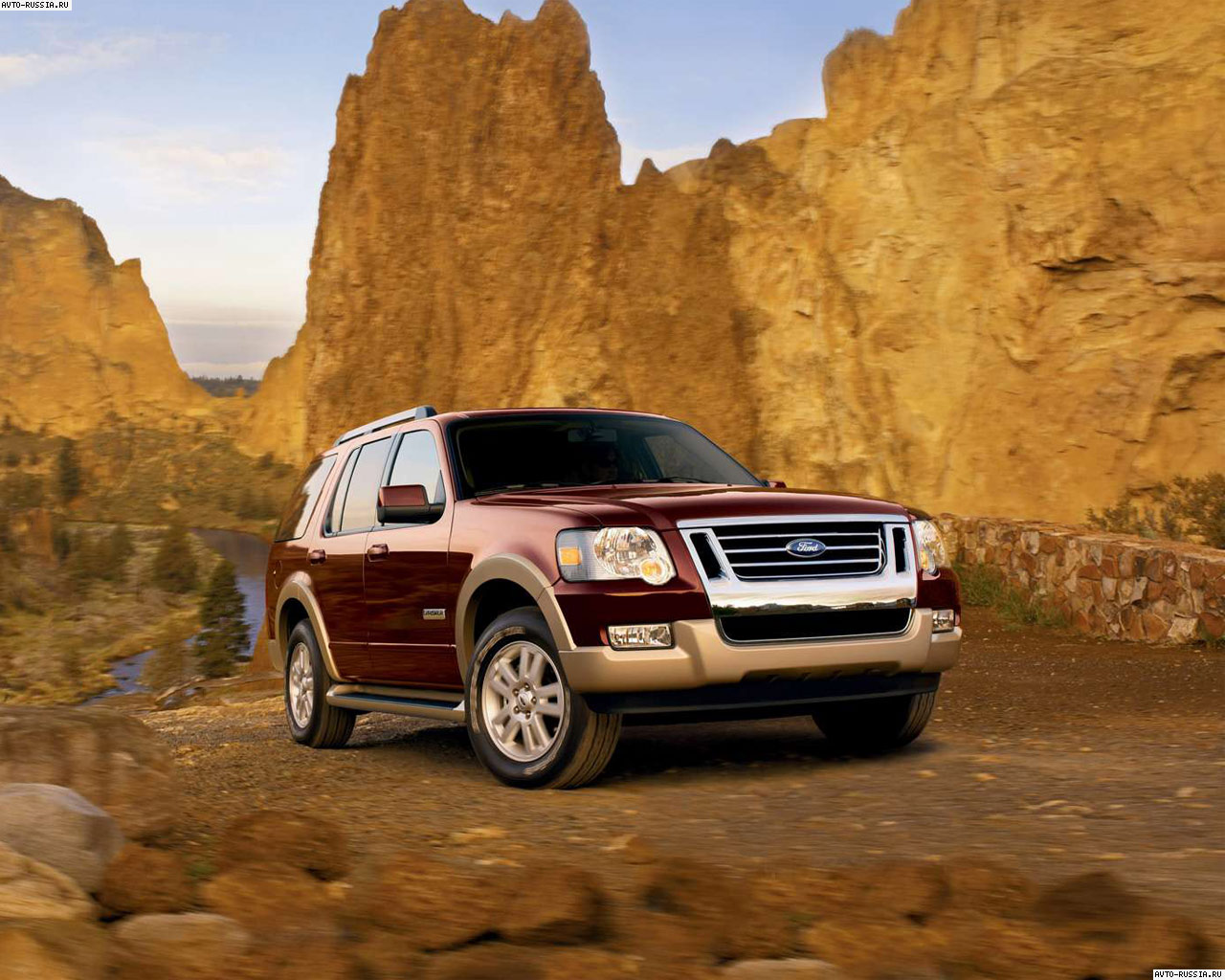 Ford Explorer IV: 10 фото