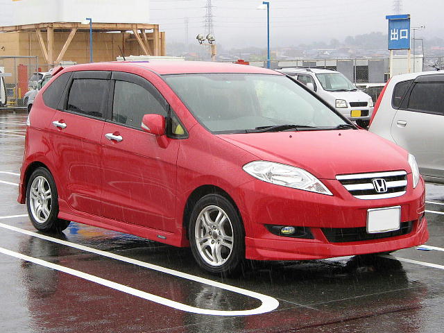 Honda Edix: 11 фото