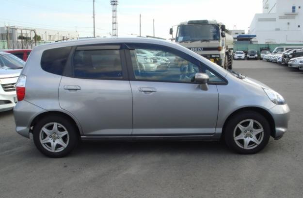 Honda Fit: 12 фото