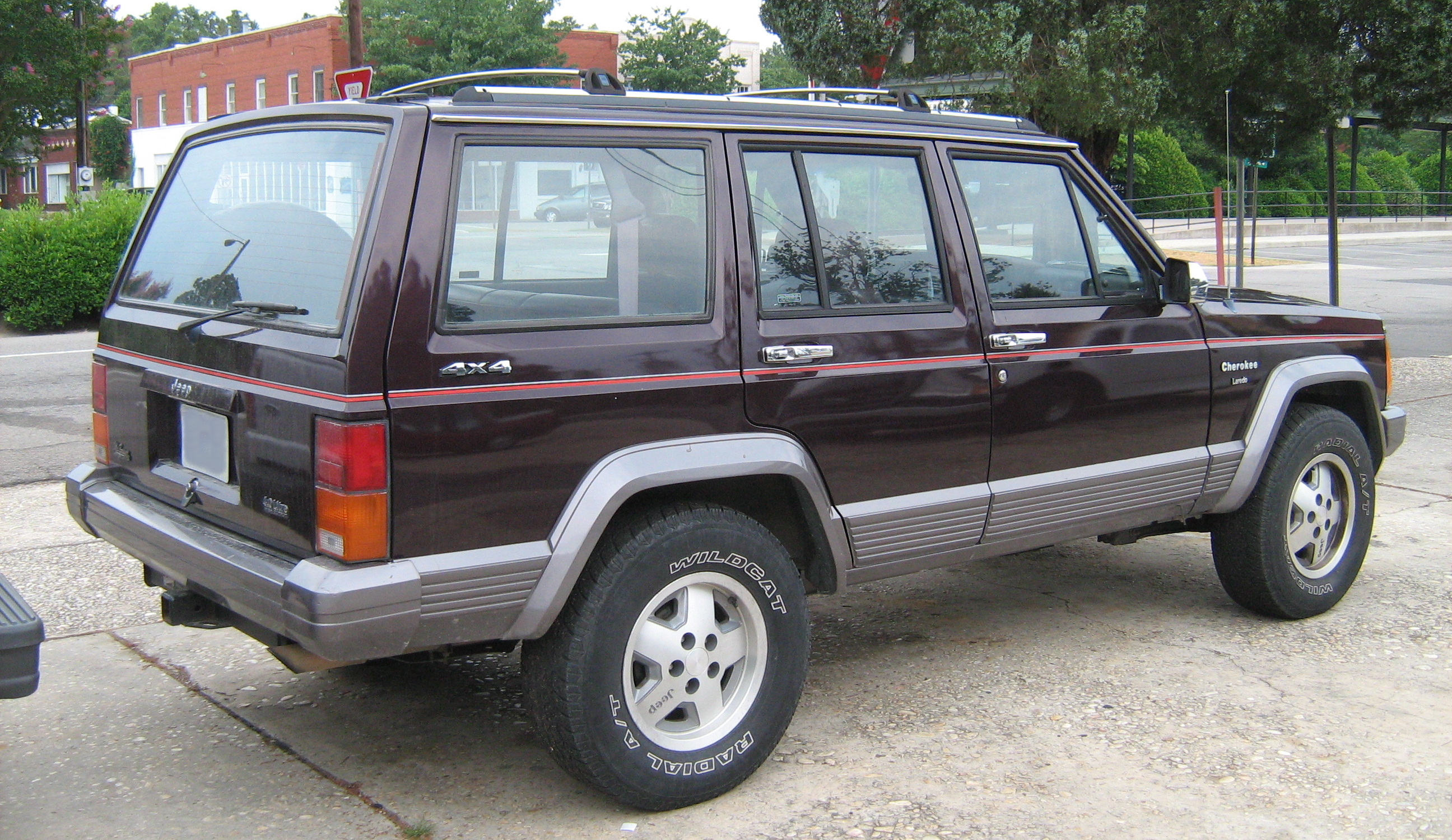 Jeep Cherokee XJ: 7 фото