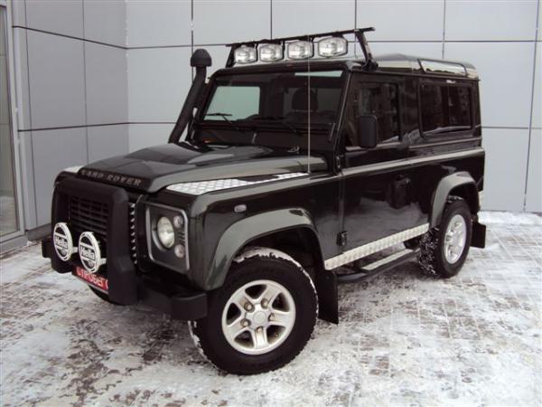 Land Rover Defender 90: 12 фото