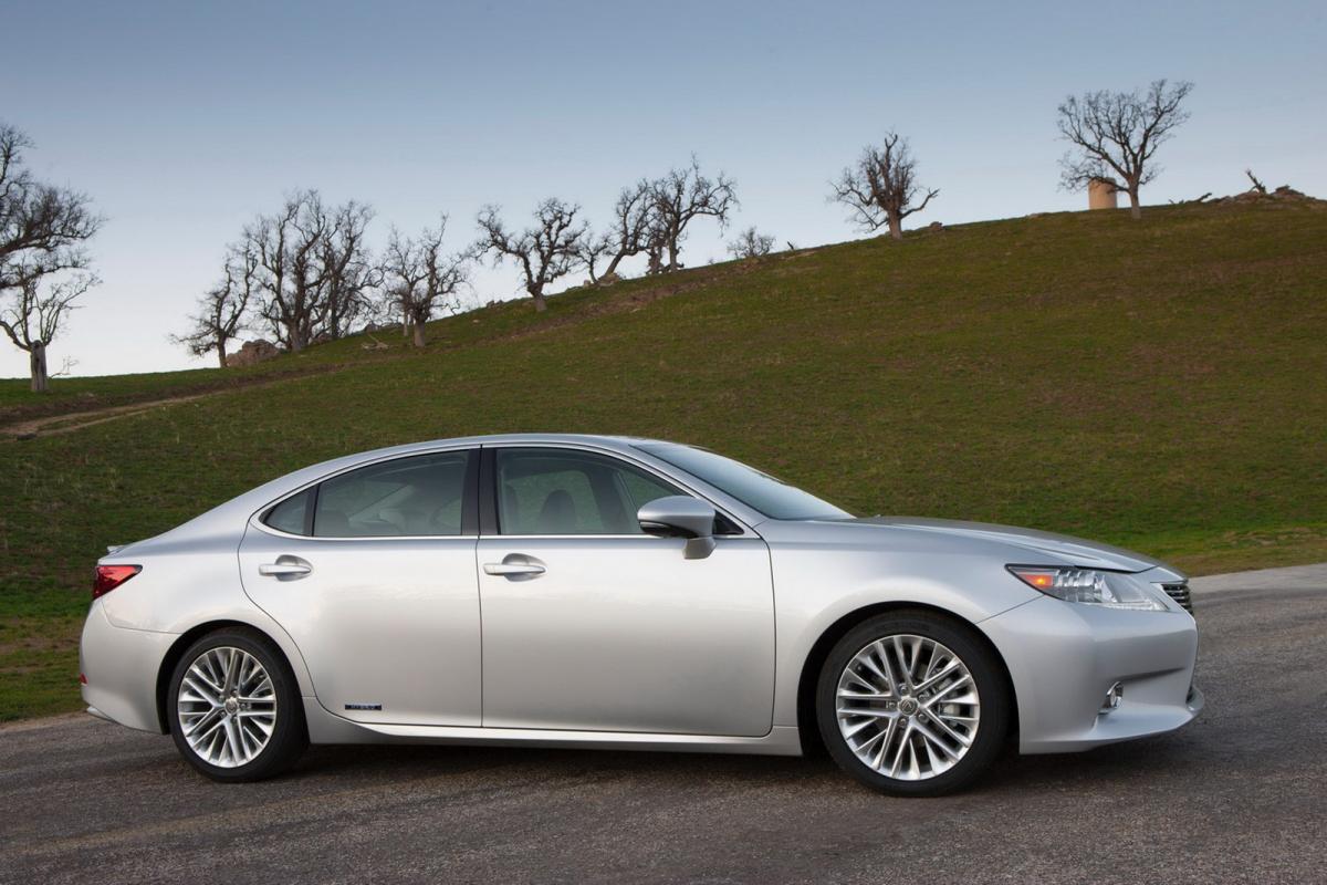 Lexus ES III