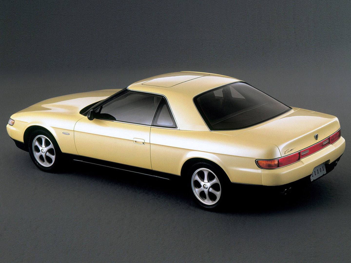 Mazda Eunos Cosmo: 9 фото