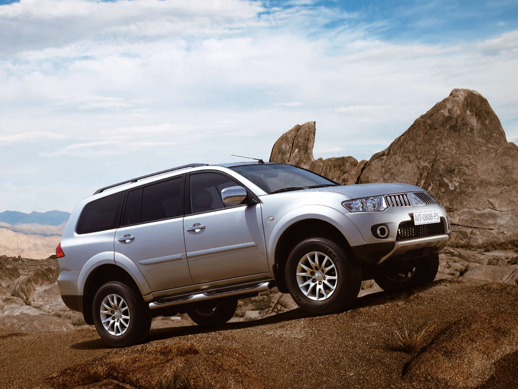 Mitsubishi Pajero Sport: 9 фото