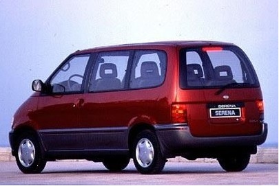 Nissan Serena: 10 фото