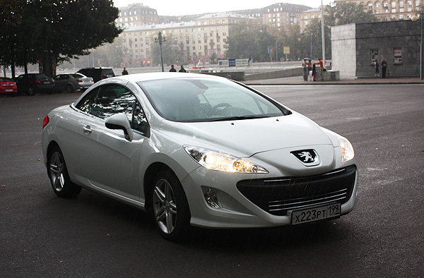 Peugeot 308 CC: 8 фото