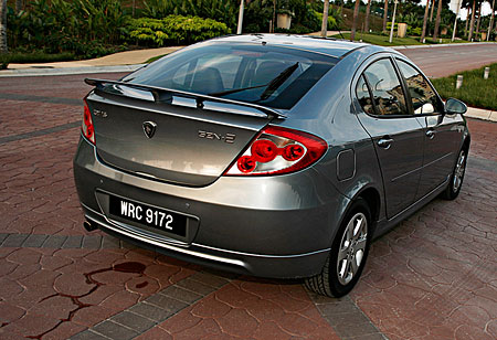 Proton Gen-2 Persona: 3 фото