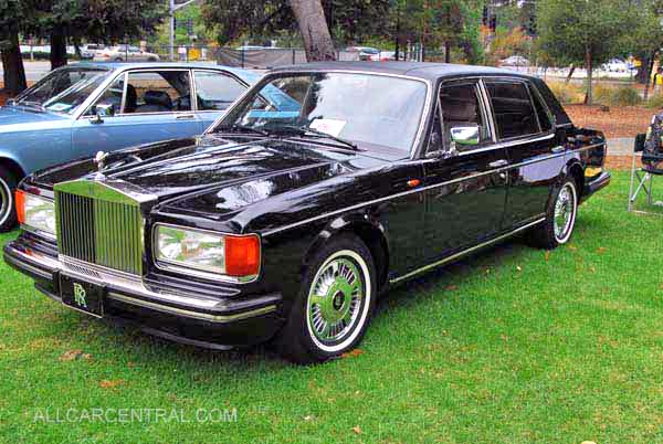 Rolls Royce Silver Spur: 7 фото