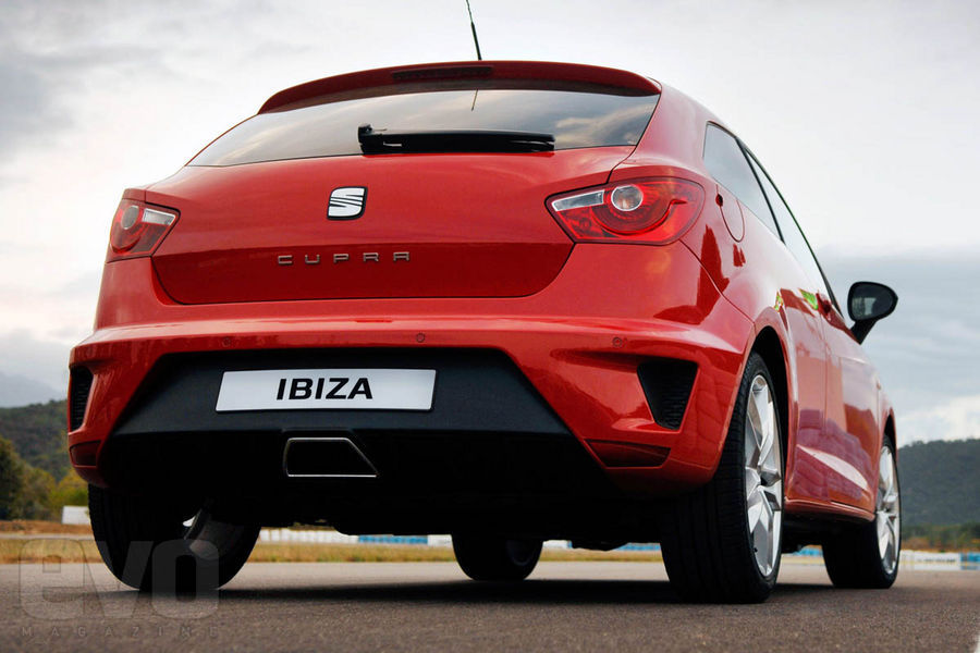 SEAT Ibiza FR: 9 фото