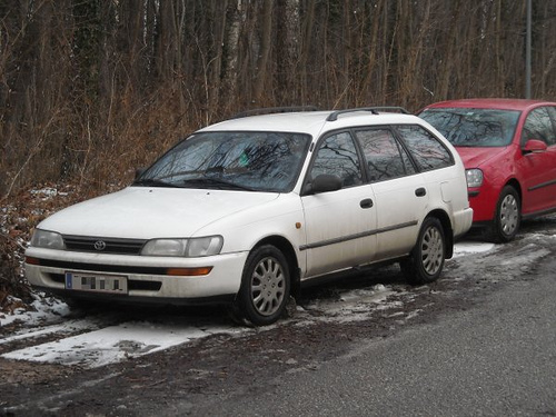 Toyota Corolla VI: 4 фото