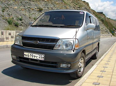 Toyota Granvia: 6 фото