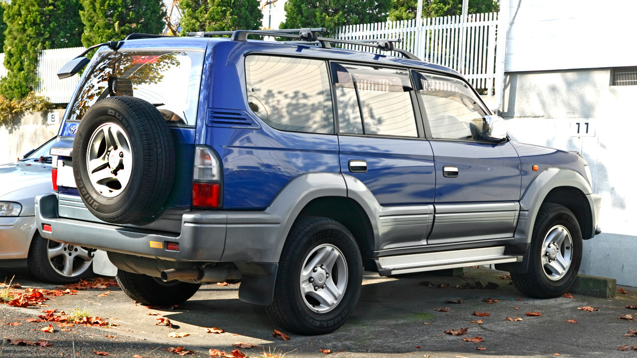 Toyota Land Cruiser Prado 90: 7 фото