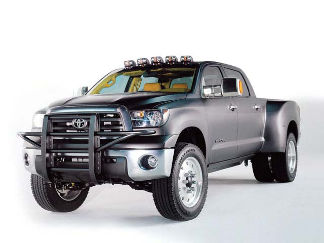 Toyota Tundra: 9 фото