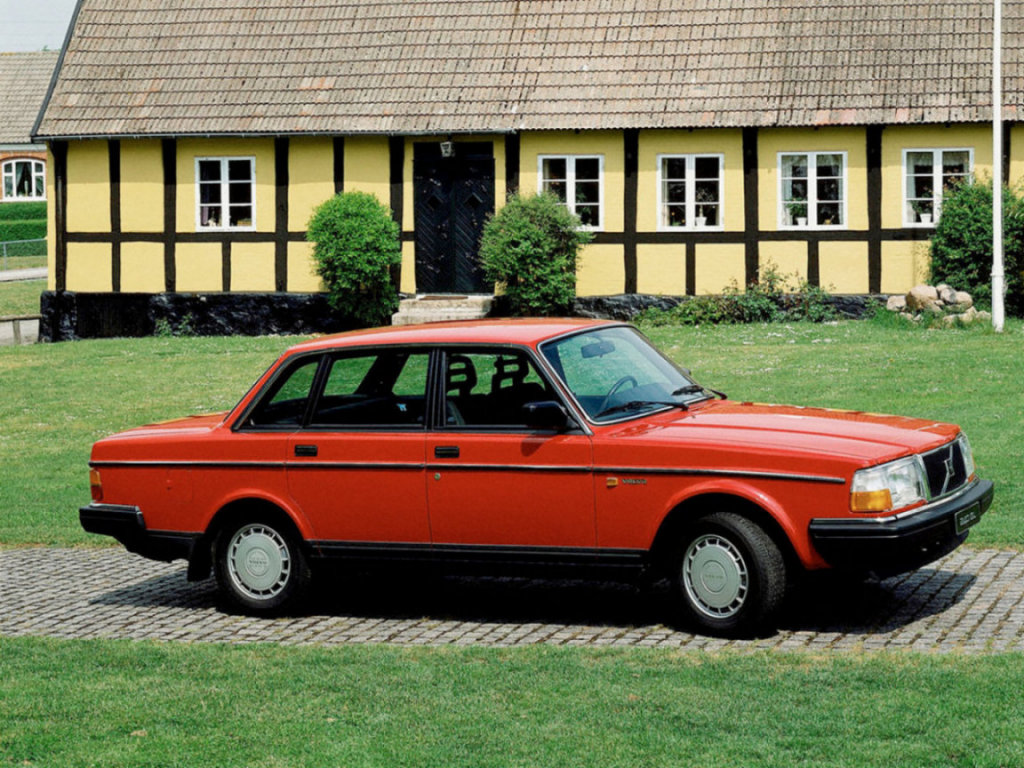 Volvo 240: 5 фото